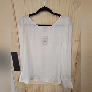 Express Cream Blouse with Buttoned Sleeves